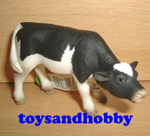 13615 - HOLSTEIN CALF SUCKING