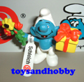 20040 - SMURF WITH GIFT