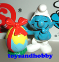 5.20514 - SMURF WITH EASTER EGG (BY SCHLEICH)
