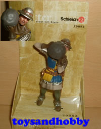 70053 - FOOT-SOLDIER WITH STONE 