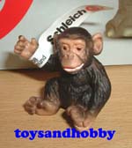 14192 - INFANT CHIMPANZEE