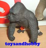14196 - GORILLA MALE
