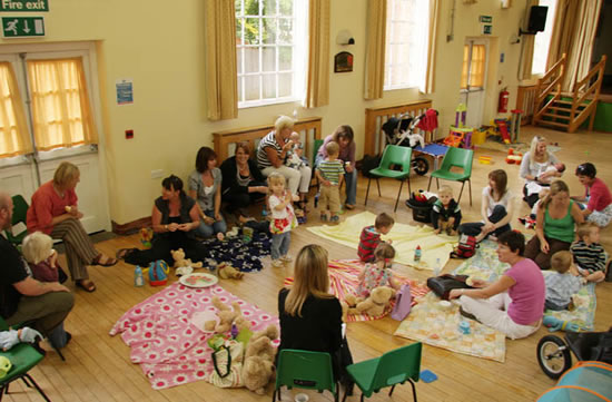 A fun filled picnic begins our sesions yum, yum what fun! 